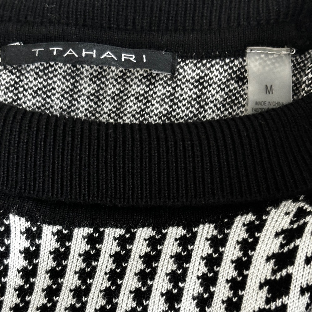 T Tahari Houndstooth Mock Turtleneck - Size M - Picture 7 of 9